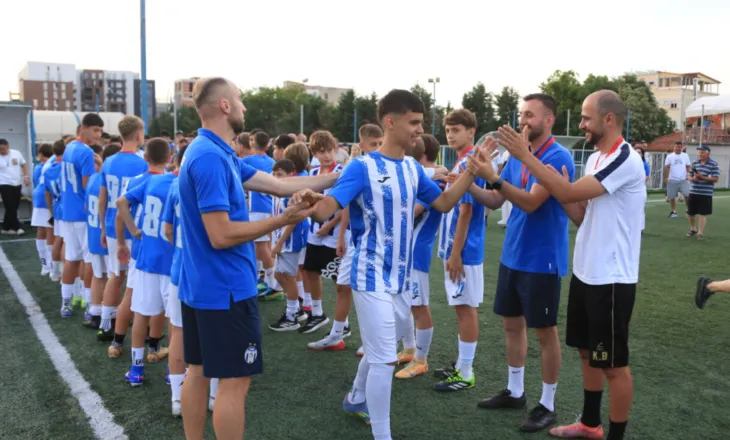 Kampionati Elitë/ 2 trofe për Tiranën U-13 dhe U-14, kurorëzohen kampionët e edicionit 2025/2026
