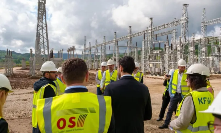 Karakaçi inspekton punimet e nënstacionit të ri në Kamëz: Furnizim më cilësor dhe më i sigurt me energji elektrike