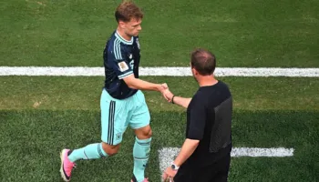 “Kë të lë në stol?!” Trajneri i Gjermanisë acarohet me pyetjen për Kimmich