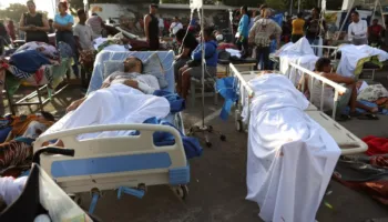 Kërkohen të zhdukurit nën rrënoja në Venezuelë, numri i të vdekurve i ka kaluar 900, ekipet e shpëtimit në garë me kohën
