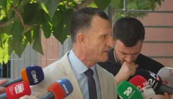 “Kërkuam që zoti Rama të vijë dhe të dëshmojë”/ Meta me tone të ashpra në seancë, Cakrani: Kanë kaluar 20 muaj e 2 ditë