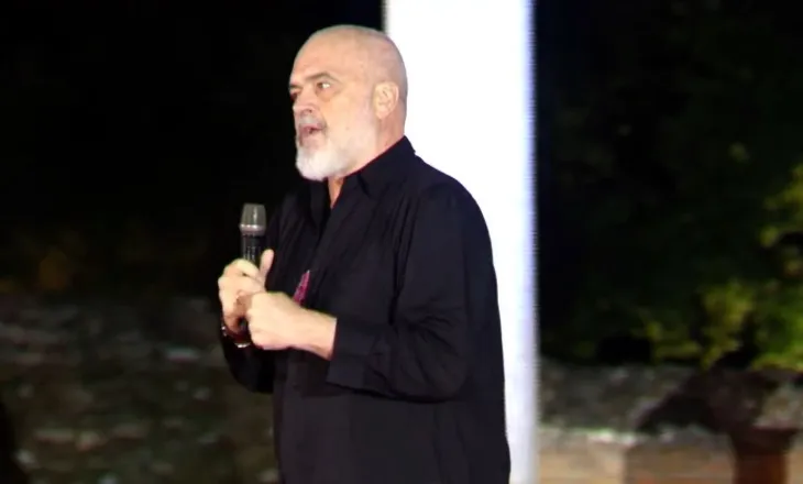 “Kësaj i thonë të kesh dy b*thë, një ta mbash e një ta çash”, Rama kritikon blogerët që mbështesin protestat në Zvërnec