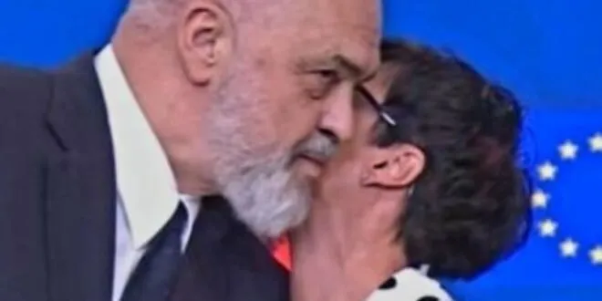 Kështjella kafkiane e Europës që ka krijuar Marta Kos për Shqipërinë