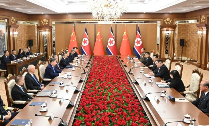 Kim Jong – un pret në Phenian Xi Jinping