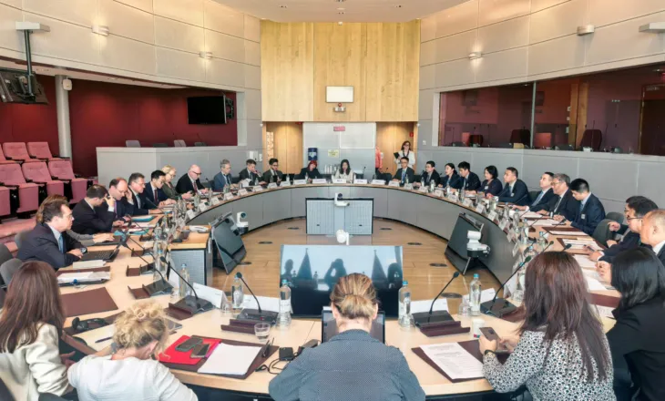 Kina dhe BE lançojnë zyrtarisht mekanizmin e konsultimit për tregtinë dhe investimet