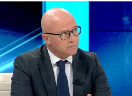 “Kjo ngritje duhet ujitur, dhe duhet ruajtur”/ Protesta, ironizon Strazimiri: Faleminderit shumë, zoti kryeministër