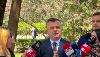 “Kollaj t’u sillesh rrotull protestave të sotme me fjalë boshe dhe konspiracione”, Balla për Spiropalin: S’ka ardhur në mbledhje, kur t’i shtrojë shqetësimet do ta dëgjoj
