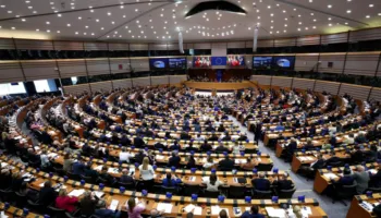 Komiteti për Politikë të Jashtme i PE-së: Kriza politike në Kosovë mund të rezultojë me humbje financiare