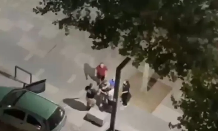 Konfliktohen disa persona në bulevardin ‘Ismail Qemali’ në Vlorë, ndërhyn policia