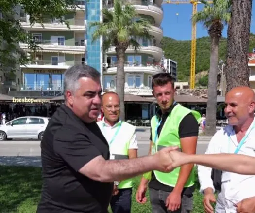 Kontrolle në plazhin e Vlorës, paralajmërim bizneseve që zënë hapësirat publike