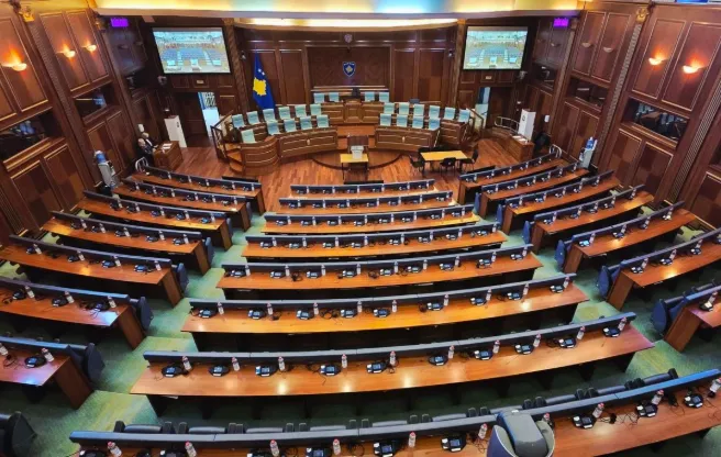 Kosova në pritje të formimit të qeverisë, partitë politike të qarta për koalicionet!