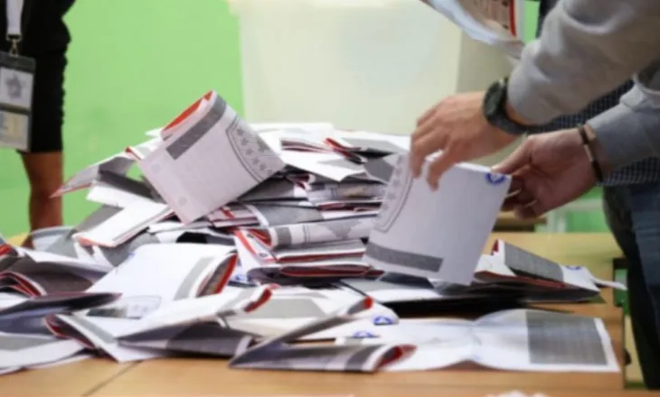 Kosova numëron votat, KQZ: Vetëvendosje e para në Suharekë dhe Prizren