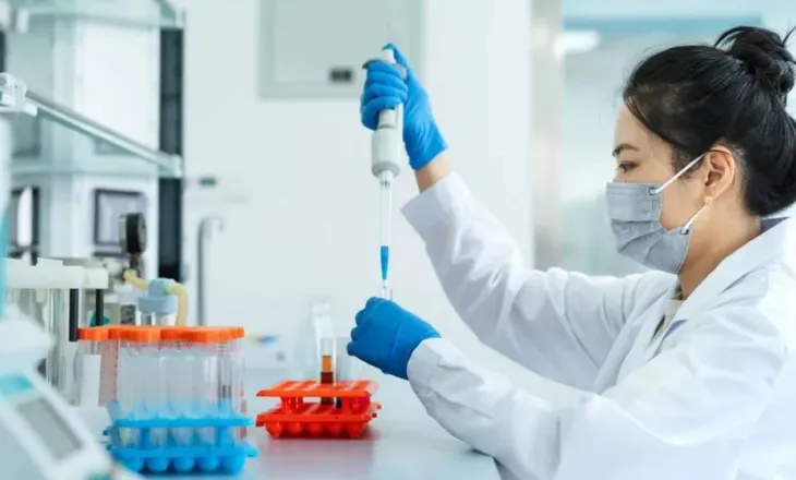Krijohet vaksina e parë në botë nga Inteligjenca artificiale kundër koronaviruseve