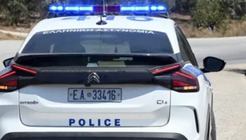 Krim i rëndë në Greqi! Efektivja e policisë, plagoset me thikë nga bashkëshorti, autori vetëvritet në makinë