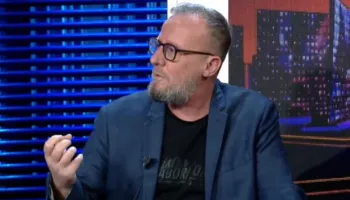 Kryeqyteti në kaos/Gazetari: Bllokuan Tiranën për festën e partisë, administratën e morën me frikën e bukës së gojës