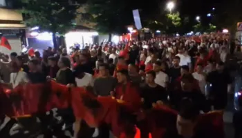 “Kujdes, është provokim”, çfarë ndodhi në protestën e qytetarëve