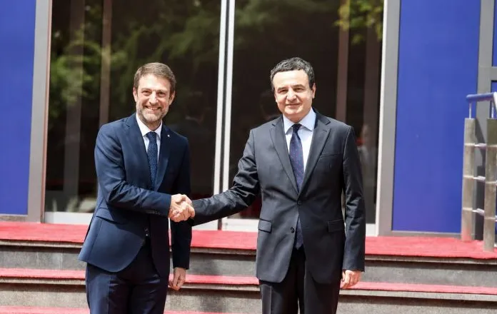 Kurti flet pas takimit me Hoxhën: Bashkërendimi Kosovë -Shqipëri është detyrë kombëtare