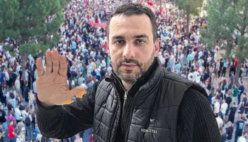 Lapaj ‘heq dorë’ nga partia: Të protestohet vetëm me flamur kombëtar
