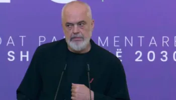 Largimi i Koçeku nga PS?/ Rama: Kalëruan këtë parti sa mundën, pastaj filluan t’i gjuajnë me këpucët e blera majë kalit