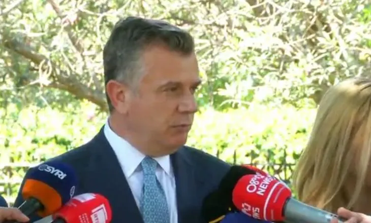 Largimi i Koçekut, kreu i grupit të PS: S’bëj analizë për deputete të re, hetim për kërcënimet