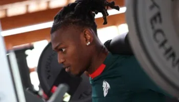 Leao-Milan dhe indinjata në internet: “Kështu lëndon një tifozëri tashmë të dëshpëruar”