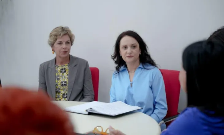 Lirohet nga detyra drejtoreshën e QSUT, ja kush do ta zëvendësojë Anxhela Paparizon