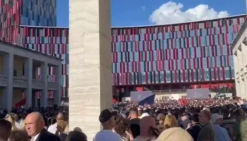 LIVE/ Nis festa e 35-vjetorit të Partisë Socialiste në Tiranë, Klosi: Lidershipi i Ramës do e fusë vendin në BE