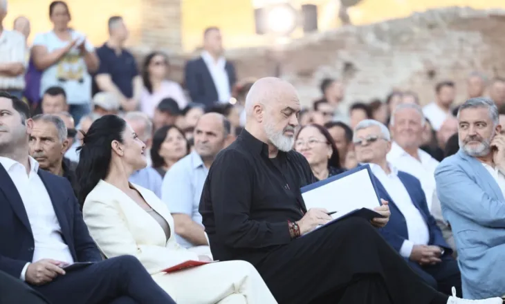 Lubonja: Rama ka djegur disa breza, të rinjtë po kërkojnë t’u dëgjohet fjala