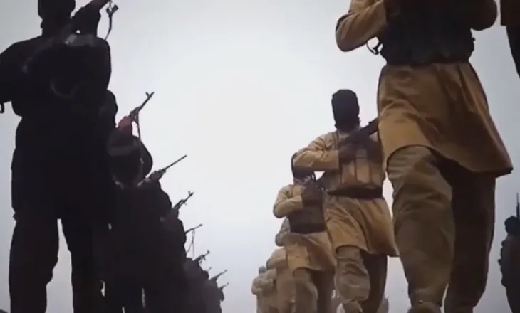 Luftuan krah ISIS në Siri, dënohen 14 xhihadistë shqiptarë