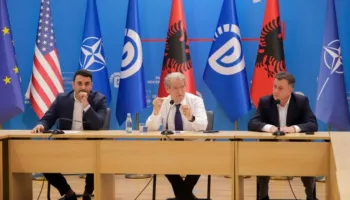 “Mafia shqiptare mund ta shndërrojë Zvërnecin, nga ‘bizhu’ në Ksamil të dytë”/ Berisha: Është e pamëshirë, druhem se…