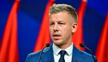 Magyar kërcënon presidentin hungarez me largim nga detyra