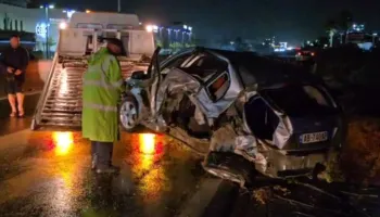 Makinat përplasen kokë më kokë në autostradën Tiranë-Durrës, plagosen drejtuesit e mjeteve