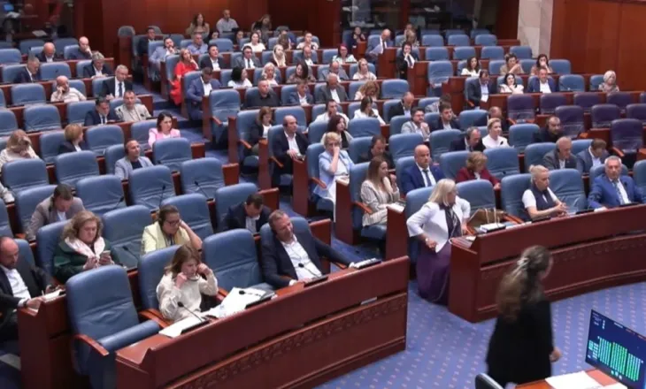 Maqedoni e Veriut/ Ligji për përfaqësim të drejtë ndez debat në Kuvend, opozita kërkon ndryshime në draft