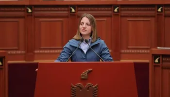 Marjana Koçeku largohet nga grupi parlamentar i PS