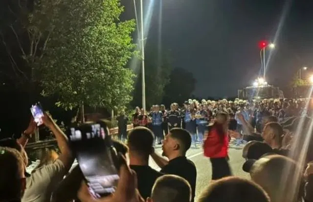 Marshimi prej 5 orësh drejt Rinasit/ Policia e Tiranës procedon 19 persona, mes tyre organizatorë dhe pjesëmarrës