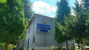 Mashtronin qytetarët duke u paraqitur si përfaqësues të një shoqate bamirësie, arrestohet çifti nga Korça