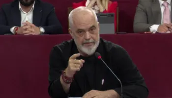 “Mbi 100 mijë protestues”, Rama-senatori amerikan: Janë më pak se 10 mijë
