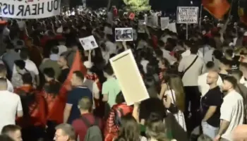 Mbyllet dita e 18-të e protestës, qytetarët nisin marshimin
