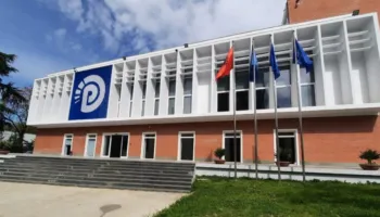 Më 1 korrik, PD mbledh Këshillin Kombëtar, zgjidhet kryetari dhe Kryesia e re