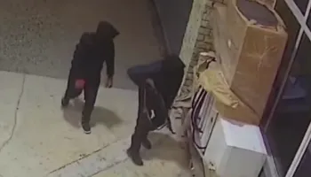 Me armë në dorë, momentet kur i riu tentoi të vidhte pikën e karburantit në Krujë