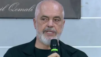 “Me kë po flet?”, Rama përplaset me banorin e Zvërnecit: Po e ke në pronësi do marrësh paratë