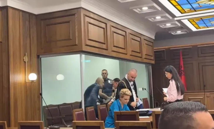 Meta dhe Kryemadhi në GJKKO/ Ish-presidenti dhe avokati i tij kërkojnë transmetim ‘live’ të seancës. Kreu i PL: Jam banues te 313, i divorcuar