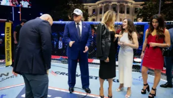 “Michelle Obama është burrë”/ Festimet e 80-vjetorit të Trump mes spektaklit dhe deklaratave të forta