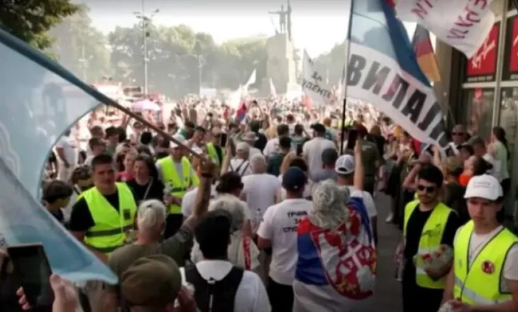 Mijëra serbë protestë kundër Vuçiç