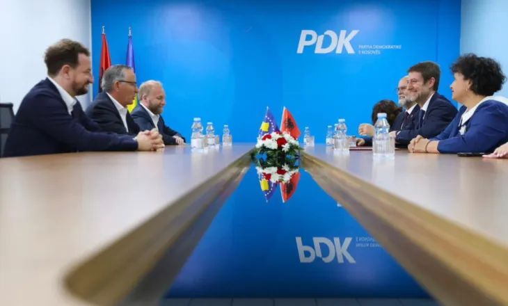 Ministri Hoxha takim me kryetarin e PDK: Nënvizuam rëndësinë e konstituimit sa më të shpejtë të institucioneve të reja