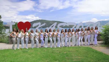 “Miss Shqipëria” tur në Kastoria, vajzat konkurrente njihen më nga afër me traditën dhe kulturën e zonës
