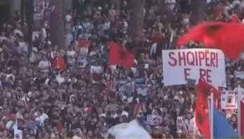 “Mos guxo ta çosh në konflikt civil”/ Qytetarët mesazh Ramës: E dimë që ke futur patronazhistë!