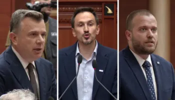 “Mos u bëj si Taulanti dhe Arditi”, Redi Muçi i kërkon dorëheqjen ministrit të Mjedisit, Balla: Ti je ndër më të pasurit këtu, ke ndërtuar edhe pa leje. Hallin s’e ke te mjedisi
