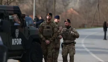 NATO: Situata në Kosovë është përmirësuar, po rishikohet numri i trupave të KFOR-it