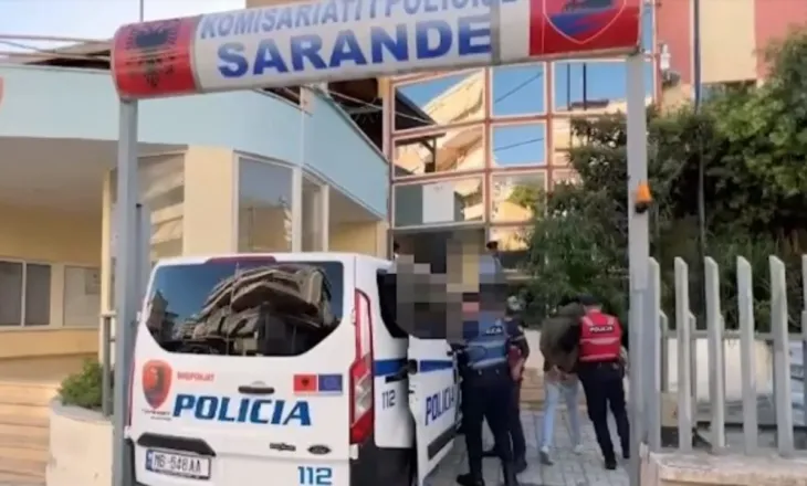 Ndihmoi dy autorët në vendosjen e tritolit në Sarandë, arrestohet 21-vjeçari. I gjenden armë dhe municion